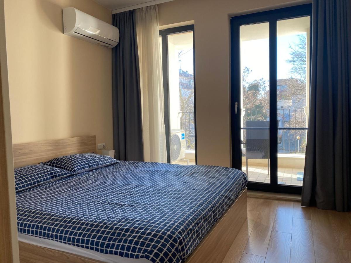 Brand New Apartment With Outdoor Swimming Pool ヴァルナ エクステリア 写真