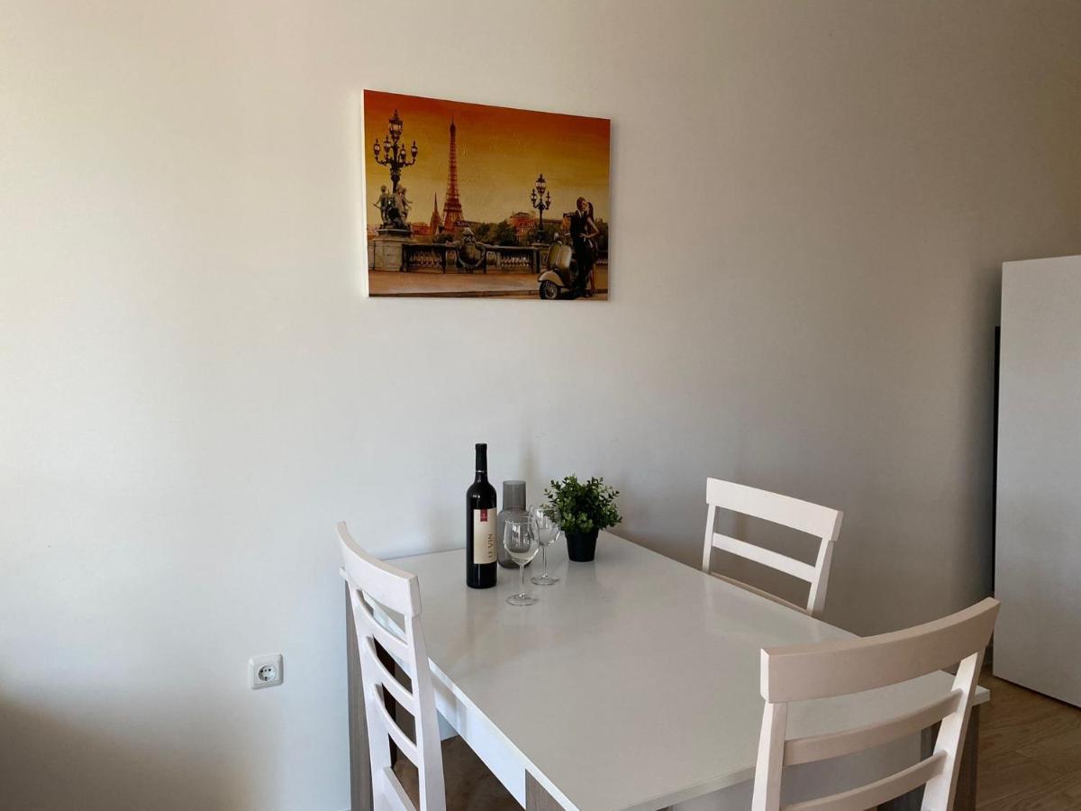 Brand New Apartment With Outdoor Swimming Pool ヴァルナ エクステリア 写真