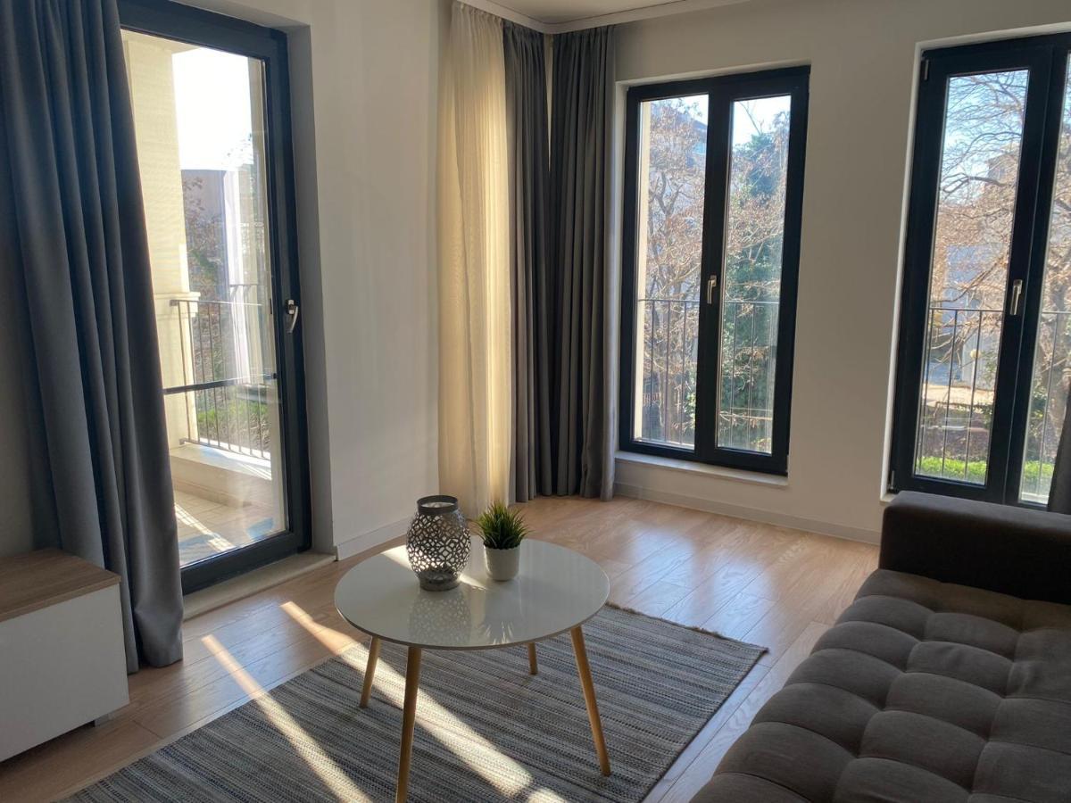 Brand New Apartment With Outdoor Swimming Pool ヴァルナ エクステリア 写真